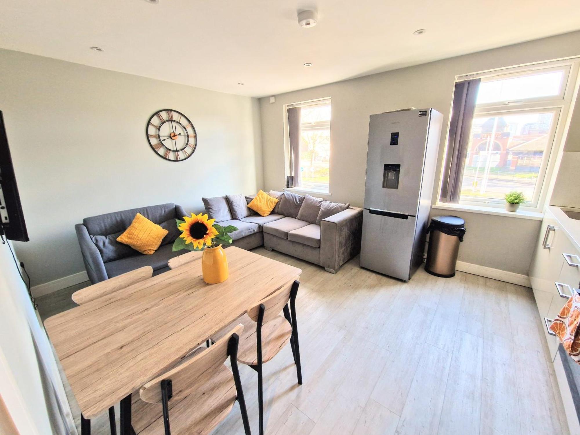 Central Reading Modern 3Br Flat - Walk To Station And High Street 외부 사진